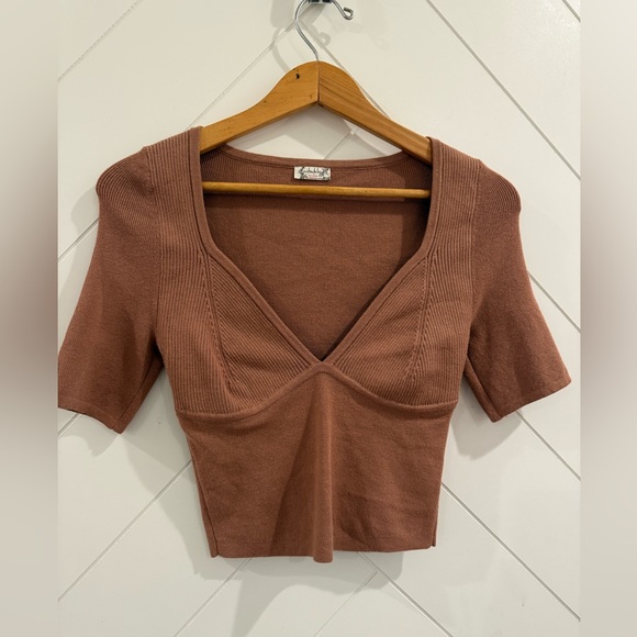 FREE PEOPLE Teagan Swit Short sleeve sweater shirts in Latte Sz S NWOT - Picture 4 of 9